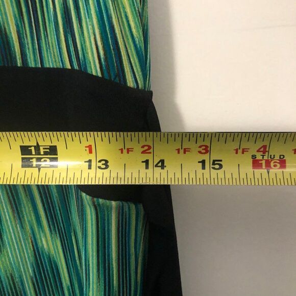 Women’s ABStudio Green and black sleeveless small - Picture 5 of 5